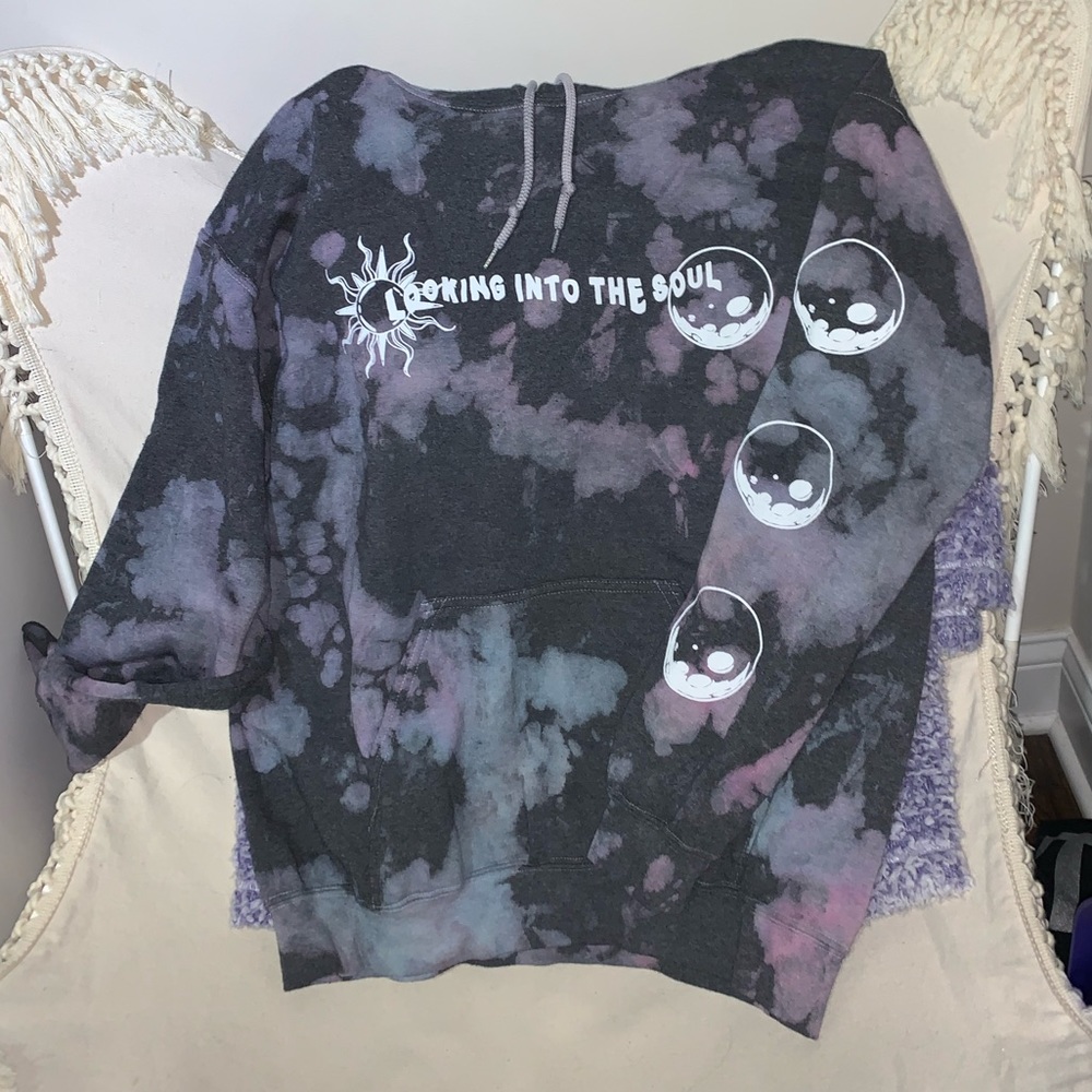 Urban outfitters hoodie size m NWT